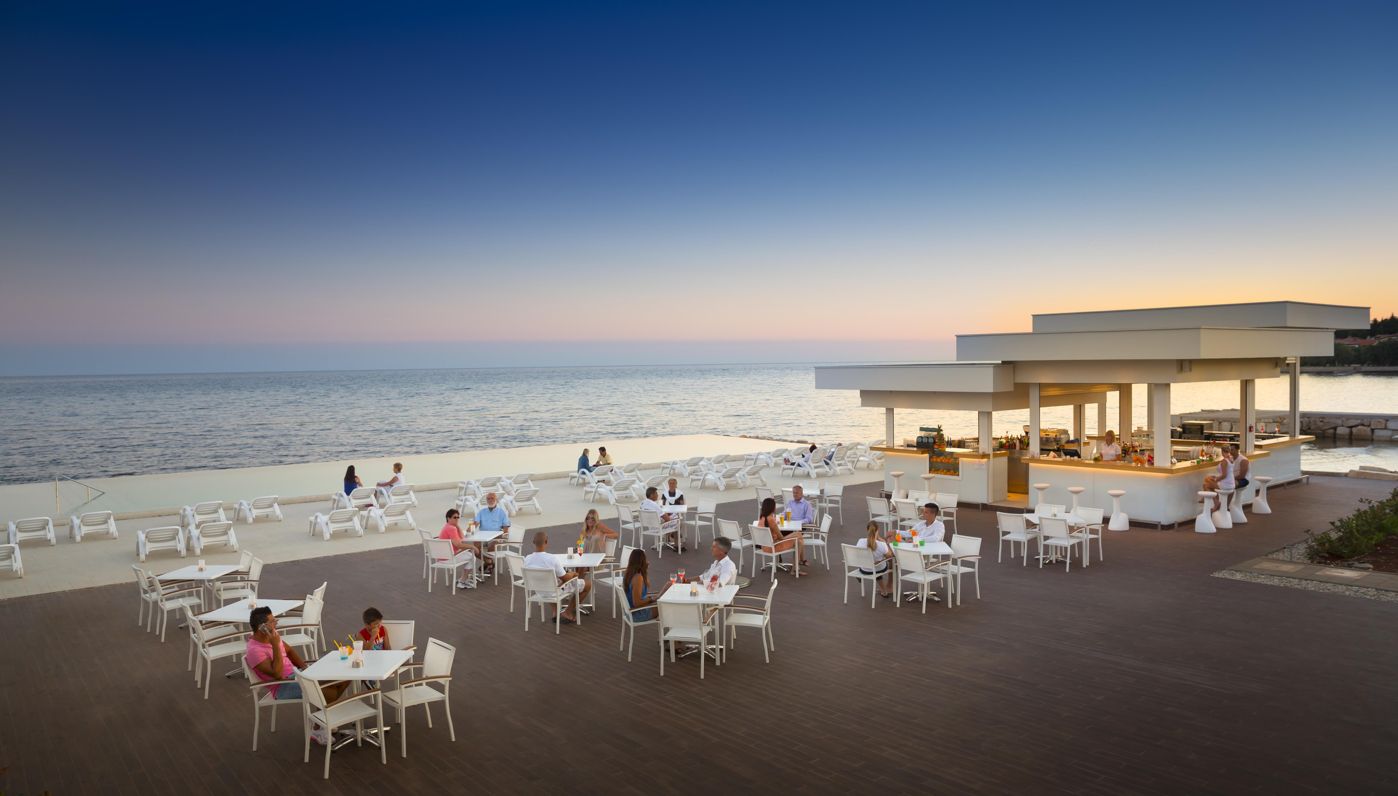 Aminess Vival Maestral Hotel Новиград Экстерьер фото