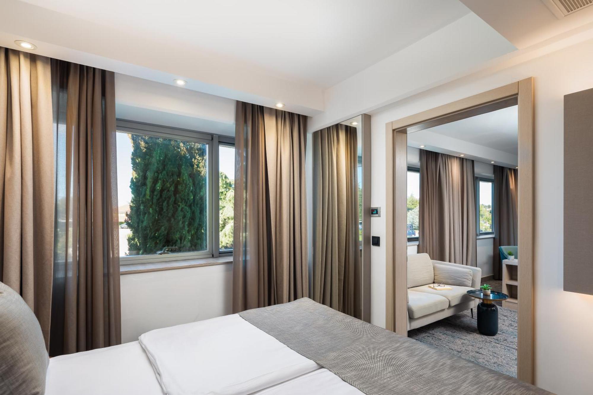 Aminess Vival Maestral Hotel Новиград Экстерьер фото
